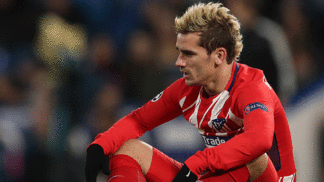 Dói no bolso! Veja por que saída precoce da Champions, como a do Atlético de Madri, pode custar quase R$ 100 milhões Antoine Griezmann Lamenta Empate Atlético de Madri Champions League Getty 05/12/2017