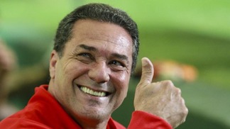 Luxemburgo critica 'modernidade' e quer Tite na Seleção até 2022 Com Luxemburgo, o Sport é atual 6º colocado do Brasileiro