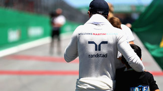 Massa se despede da F-1: veja, de vitórias a poles e muito mais, seu lugar na história Felipe Massa e Felipinho juntos no Autódromo de Interlagos após o GP do Brasil em 2017