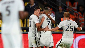 Com Mbappé barrado por 'falta de foco', Falcao decide e Monaco vence Metz fora de casa Falcao abriu o placar