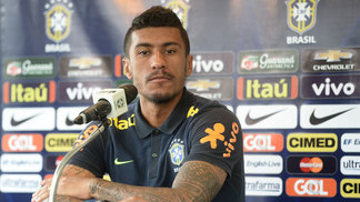 Paulinho minimiza dúvidas sobre sucesso no Barcelona: 'A melhor resposta será em campo' Paulinho dá entrevista coletiva