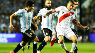 Guerrero é pego no antidoping em jogo do Peru nas eliminatórias Guerrero Peru Argentina Eliminatórias Copa-2018 05/10/2017