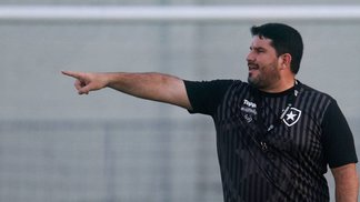 Os desafios de Eduardo Barroca para "alavancar" o Botafogo durante a pausa para a Copa América