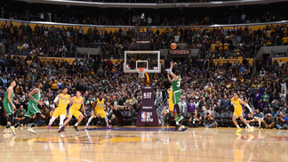 Smart perde chance no fim, e Lakers dão 4ª derrota seguida aos Celtics Smart perdeu o último lance do jogo