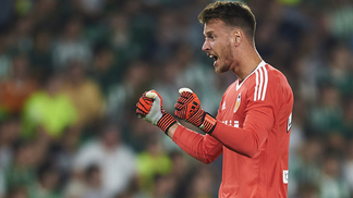 Após ser reserva de Buffon, goleiro Neto aparece como arma do Valencia Neto, goleiro do Valencia