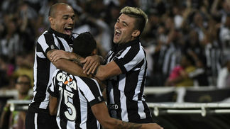 Em vantagem, Botafogo decide vaga nas quartas com o Nacional-URU Botafogo 3 x 0 Atlético-MG, ESPN FC