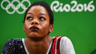 Tricampeã olímpica é mais uma a revelar abuso sexual de ex-médico dos EUA Ginasta norte-americana Gabby Douglas nos Jogos Olímpicos do Rio 2016