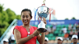 Zhang e Cornet avançam à 2ª rodada do WTA International de Guangzhou Shuai Zhang levanta seu primeiro troféu de campeã na carreira
