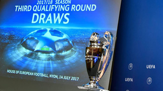Uefa realiza sorteio para terceira fase da Liga dos Campeões Sorteio foi realizado nesta sexta-feira
