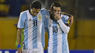 Di María se escala em ‘seleção mundial’ e deixa Messi e Maradona, argentinos como ele, na reserva Di Maria