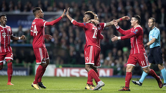 Com assistência de goleiro e 'gol sangrento', Bayern bate Celtic e garante classificação Bayern de Munique venceu o Celtic na Escócia