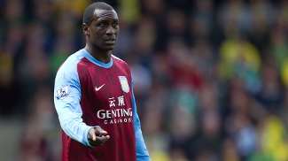 Ex-atacante da seleção inglesa revela ter perdido contato com familiares em Barbuda Heskey defendeu o Aston Villa na última temporada