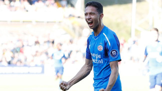 Brasileiro foi descoberto por holandeses com apenas 14 anos e já igualou marca de Ronaldo Fenômeno no PSV Mauro Júnior marcou logo na estreia como profissional