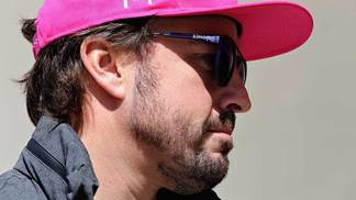 Alonso aponta favoritos ao título da Fórmula 1 em 2018 e se coloca na briga Fernando Alonso, da McLaren, abandonou GP dos Estados Unidos
