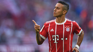 Em reestreia de Heynckes, Bayern faz cinco e passeia sobre o Freiburg Thiago Alcântara marcou um dos gols da vitória do Bayern de Munique