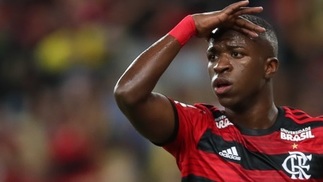 Real Madrid já alertou que deverá pedir ida de Vinícius Júnior do Fla para a Espanha já em julho Vinícius Júnior não deverá dizer não ao Real Madrid se o clube espanhol pedir sua apresentação já em julho