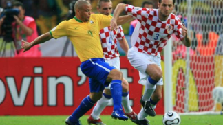 Seleção brasileira completará duas décadas sem vencer um grande em Copas do Mundo Ronaldo contra a Croácia na vitória brasileira por 1 a 0 na Copa de 2006