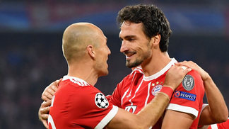 No embalo de Heynckes! Bayern atropela Celtic em casa e espanta má fase de vez Bayern venceu o Celtic sem grandes dificuldades