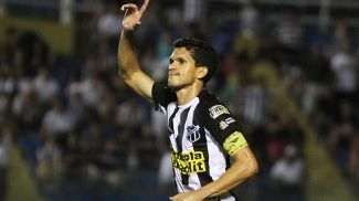 Ceará não deve contar com artilheiro Magno Alves em 2018 Magno Alves Gol Ceará Boa Esporte Série B 03/08/2014