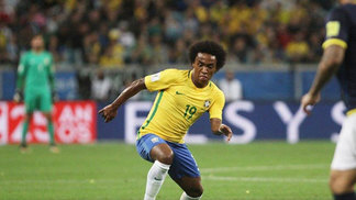 Brasil culpa postura do Equador por dificuldades no primeiro tempo Willian em ação nesta quinta-feira