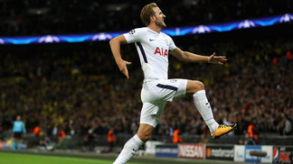 No grupo do Real, Tottenham leva a melhor e bate concorrente Dortmund na estreia da Champions Kane comemora o segundo gol dele contra o Dortmund, em Londres