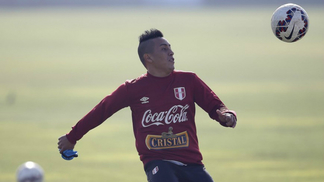 São-paulinos desejam sorte a Cueva em repescagem pelo Peru Cueva, Peru, São Paulo, 2017
