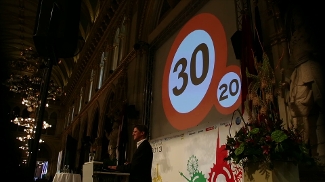 Adelaide na Austrália recebe o Velo City 2014 | Bike é Legal O francês Philippe Crist, do Fórum Internacional de Transportes, discursa no Velo City 2013.