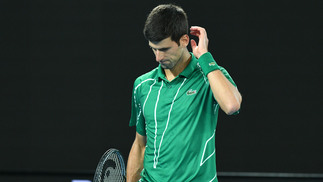 Djokovic: o que fazer quando seu ídolo vira um babaca? Novak Djokovic durante a final do Australian Open em 2020