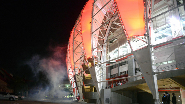 Beira-Rio tem visto protestos após cada mau resultado do Inter Beira-Rio tem visto protestos após cada mau resultado do Inter