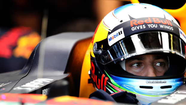 Daniel Ricciardo em ação na temporada Daniel Ricciardo em ação na temporada