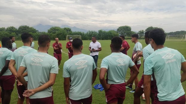 Roger Machado acompanhou treino do Flu que se prepara para o Campeonato Carioca Roger Machado acompanhou treino do Flu que se prepara para o Campeonato Carioca