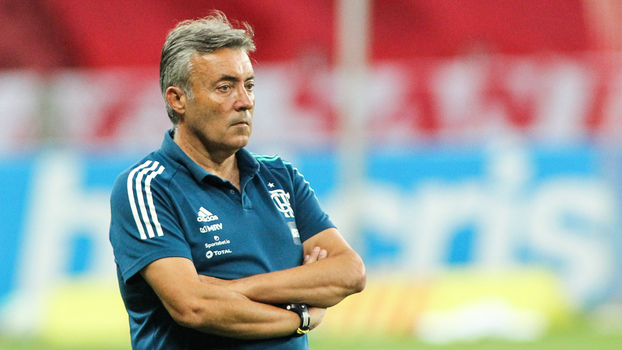 Domènec Torrent, técnico do Flamengo, durante jogo contra o Internacional Domènec Torrent, técnico do Flamengo, durante jogo contra o Internacional