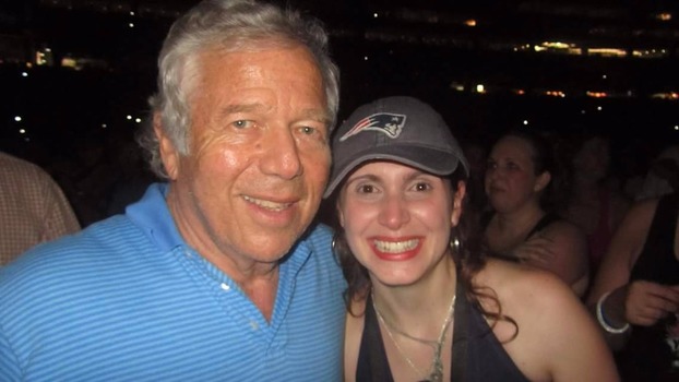 Torcedora dos Patriots, já tirou foto com Robert Kraft Torcedora dos Patriots, já tirou foto com Robert Kraft