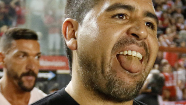 Juan Román Riquelme durante jogo entre Argentinos Juniors e River Plate em 2015 Juan Román Riquelme durante jogo entre Argentinos Juniors e River Plate em 2015