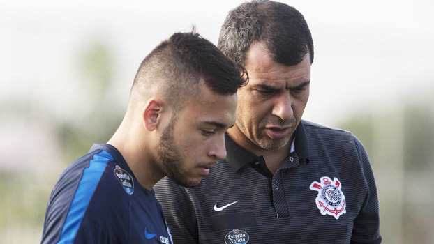 Maycon lamenta ausência de Gabriel, mas confia em opções no elenco do Corinthians
