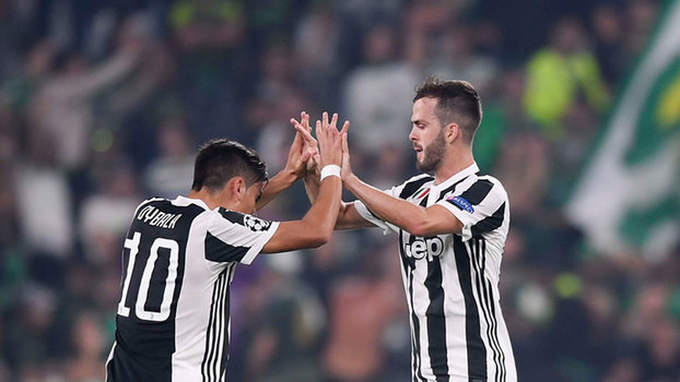 Pjanic (à dir.) deixou sua marca contra o Sporting Pjanic (à dir.) deixou sua marca contra o Sporting