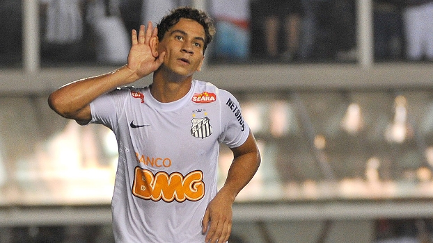 Dorival e Paulo Henrique Ganso trabalharam juntos no Santos em 2010 Dorival e Paulo Henrique Ganso trabalharam juntos no Santos em 2010