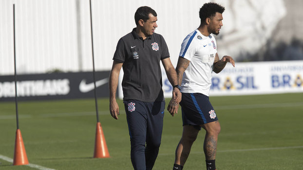 Carille espera Romero e Clayson, mas deve perder Marquinhos Gabriel contra o Atlético-MG
