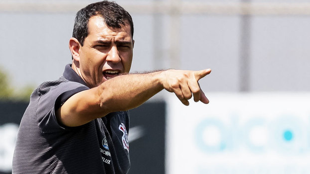 Fabio Carille durante treino do Corinthians Fabio Carille durante treino do Corinthians