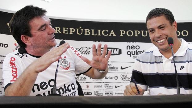 Andrés promete volta de Ronaldo Fenômeno ao Corinthians se vencer eleições