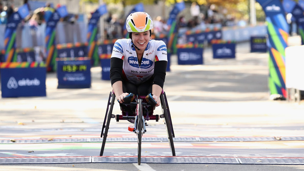 Amanda McGrory parou de andar aos cinco anos e se tornou campeã paraolímpica