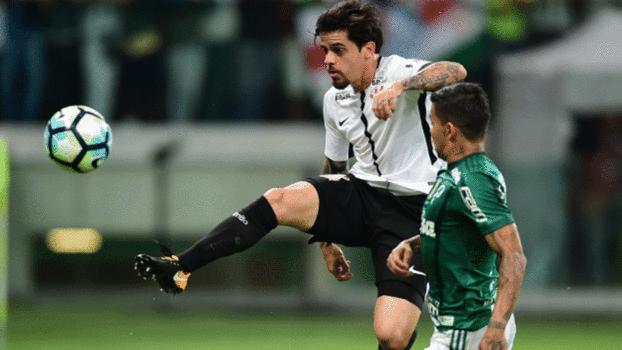 Fagner tem sido um dos laterais mais regulares do Brasil nas últimas temporadas Fagner tem sido um dos laterais mais regulares do Brasil nas últimas temporadas