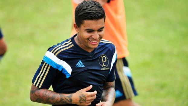 Por unanimidade, Dudu recebe suspensão de 180 dias e uma partida