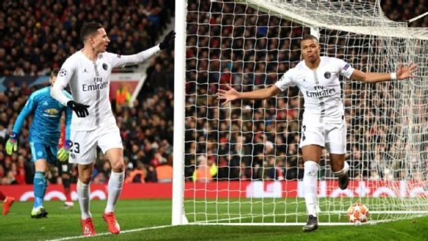 Mbappé comemora gol do Paris Saint-Germain contra o Manchester United 