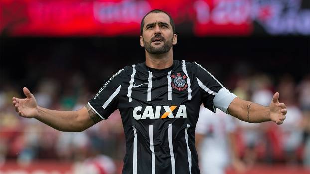 Danilo quer renovar com o Timão e jogar por mais 