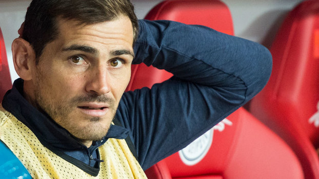 Iker Casillas no banco do Porto na partida contra o RB Leipzig Iker Casillas no banco do Porto na partida contra o RB Leipzig