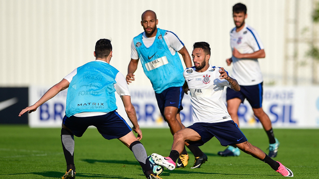 Poupados fazem trabalho físico na reapresentação do Corinthians; Pedro Henrique despista sobre conflito com Guerrero
