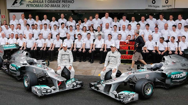 Equipe Mercedes tinha Schumacher e Rosberg como pilotos Equipe Mercedes tinha Schumacher e Rosberg como pilotos