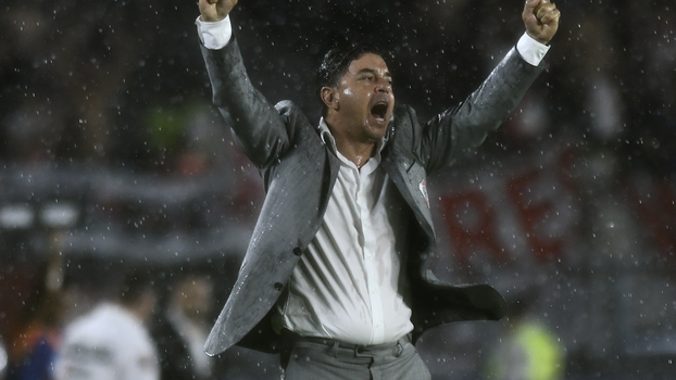 O técnico Marcelo Gallardo comemora gol do River Plate O técnico Marcelo Gallardo comemora gol do River Plate