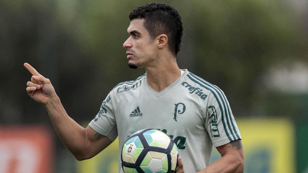 Palmeiras vacila e fica só no empate com o Bahia
